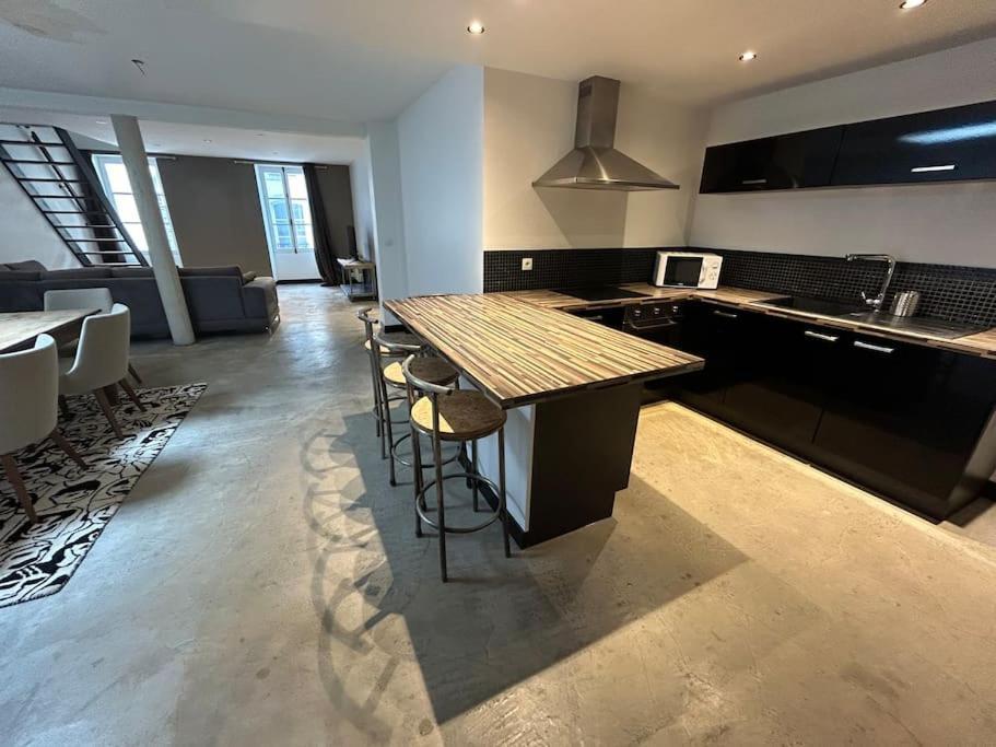 Appartement Loft Laval Centre Ngoại thất bức ảnh